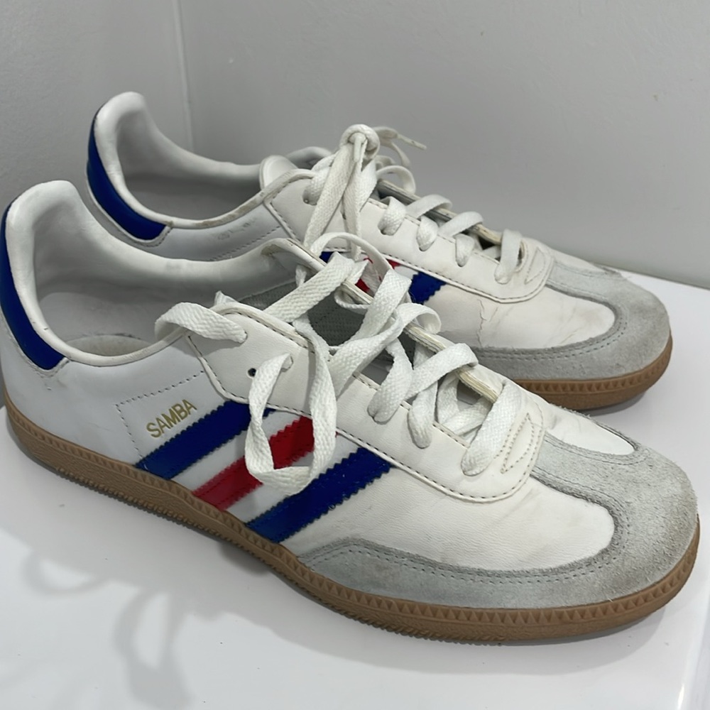Vintage white Adidas Samba - red and blue stripes Sz.8